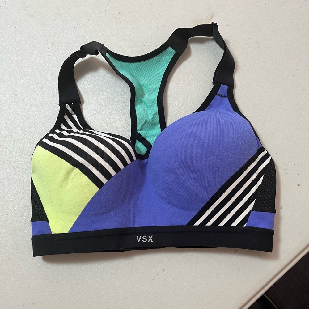 VGUC VS Incredible Sports Bra